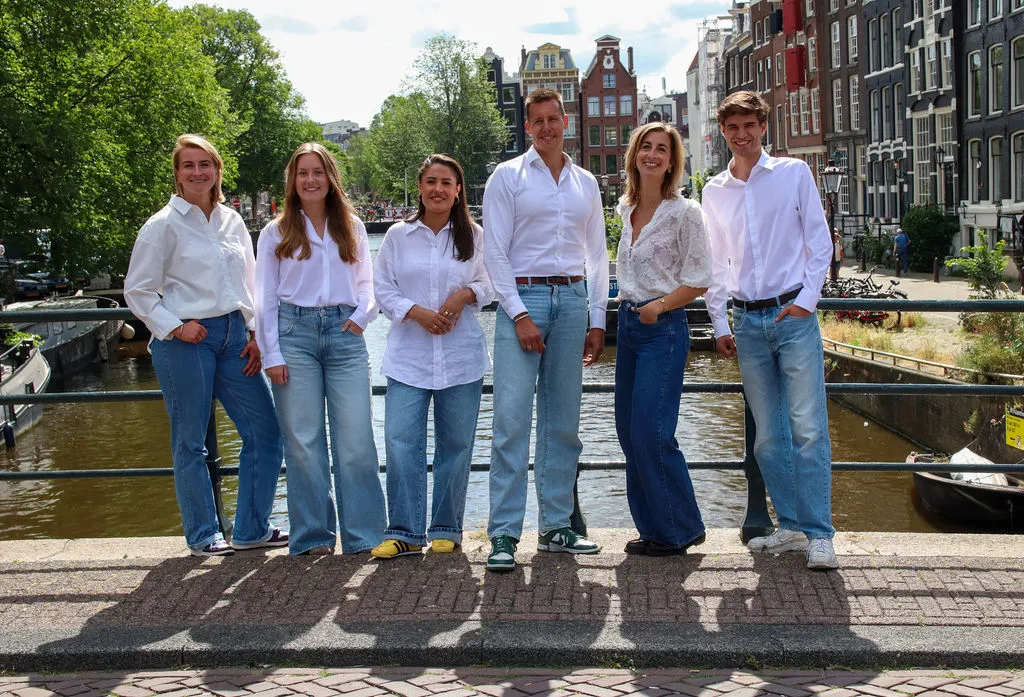 Decent teamfoto